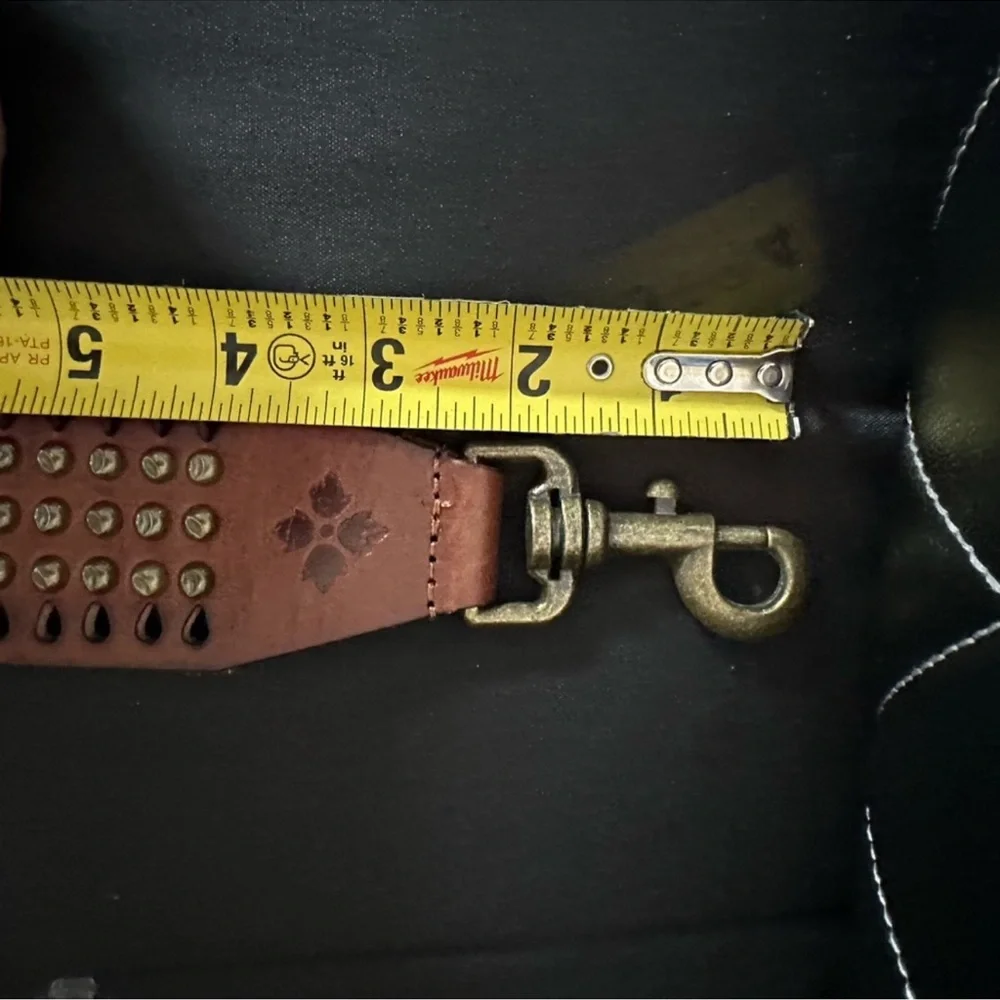 Patricia Nash Brown Leather Bag/Guitar Strap - Picture 3 of 6